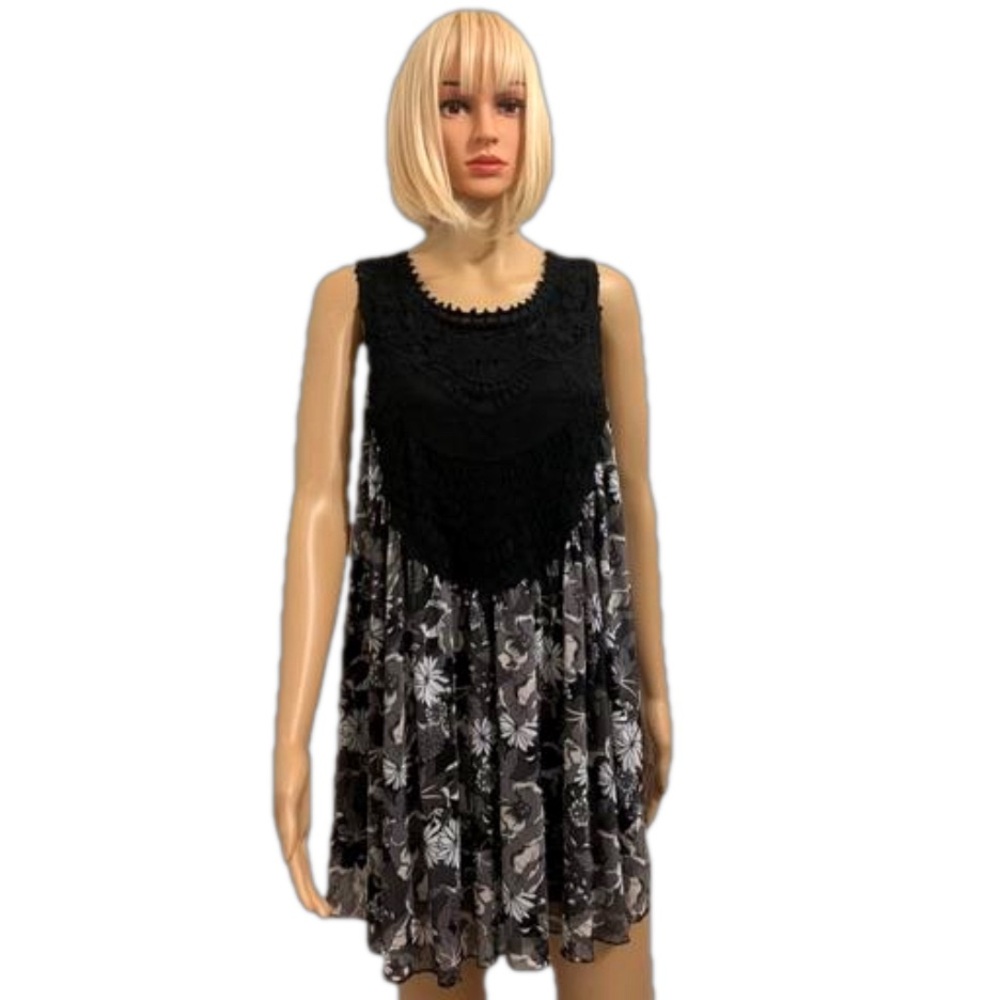 Indigo‎ Thread Co Black and White Floral Blouse or Mini Dress